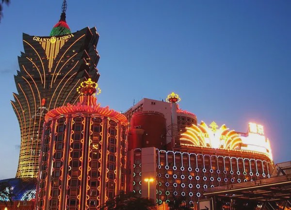 新2025年澳门天天开好彩,新2025年澳门天天开好彩，繁荣与和谐的双重奏