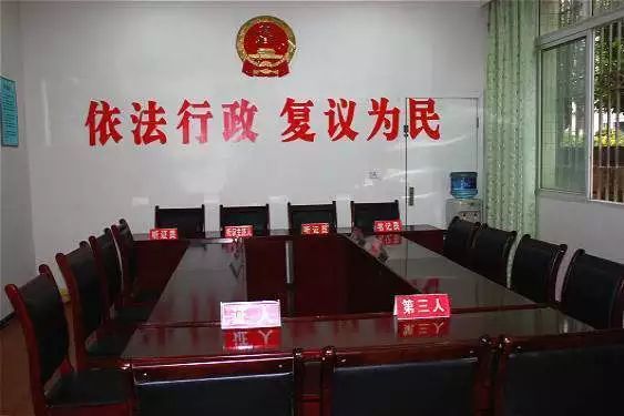 2025新澳门资料大全,澳门作为中国的特别行政区，拥有丰富的历史文化和现代化的城市风貌。随着时间的推移，澳门不断在发展变化，而关于澳门未来的资讯和数据也备受关注。本文将介绍关于澳门未来的资讯和展望，包括经济、旅游、文化等方面的发展情况，为读者呈现一份详尽的澳门资料大全。关键词，澳门、未来展望、经济发展、旅游热点、文化繁荣。