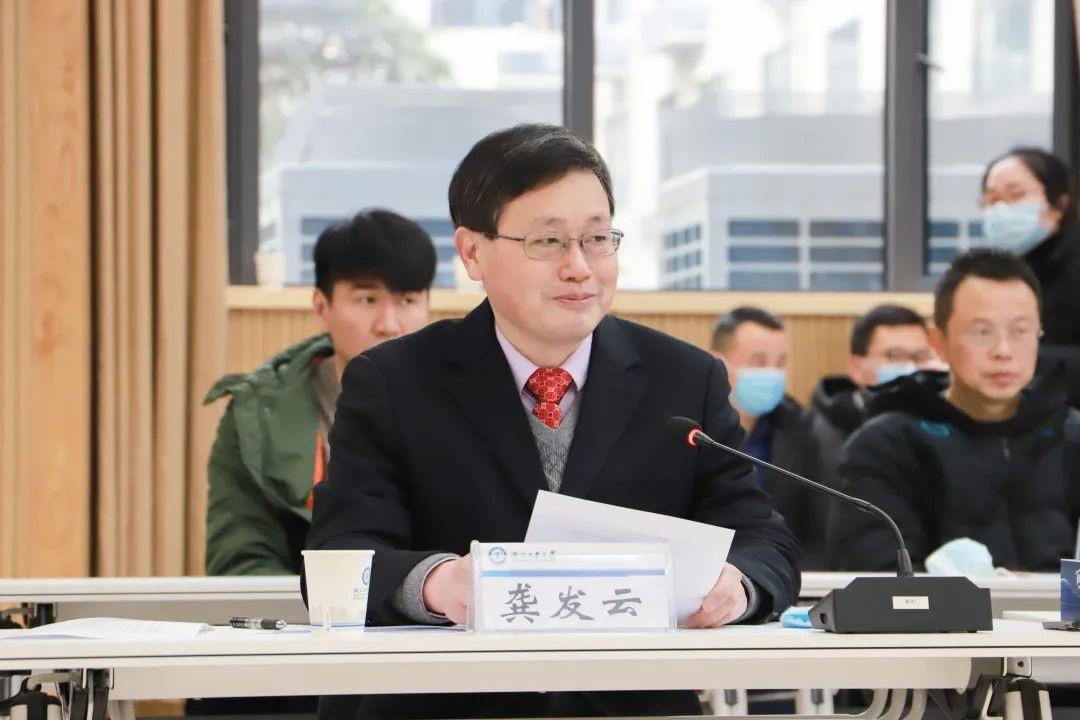 2025新澳门正版免费资本车,探索未来的资本车，澳门正版免费资本车的发展与展望（2025）