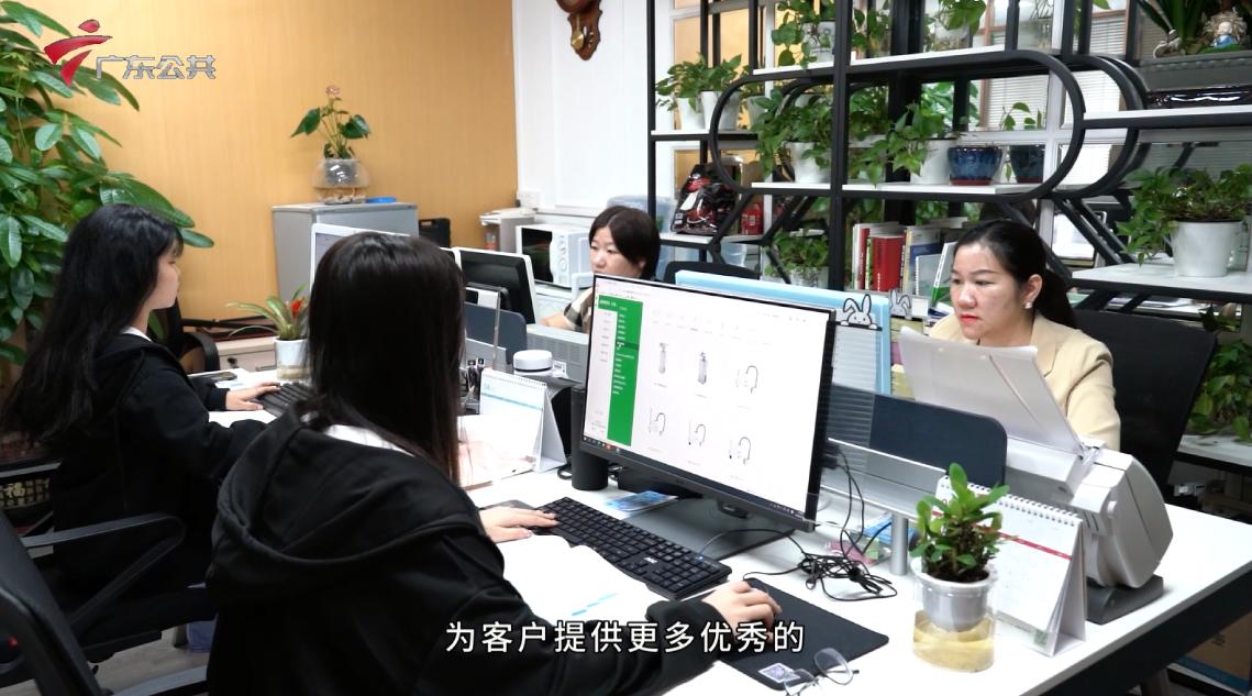 2025年正版资料免费,迈向2025年正版资料免费的时代